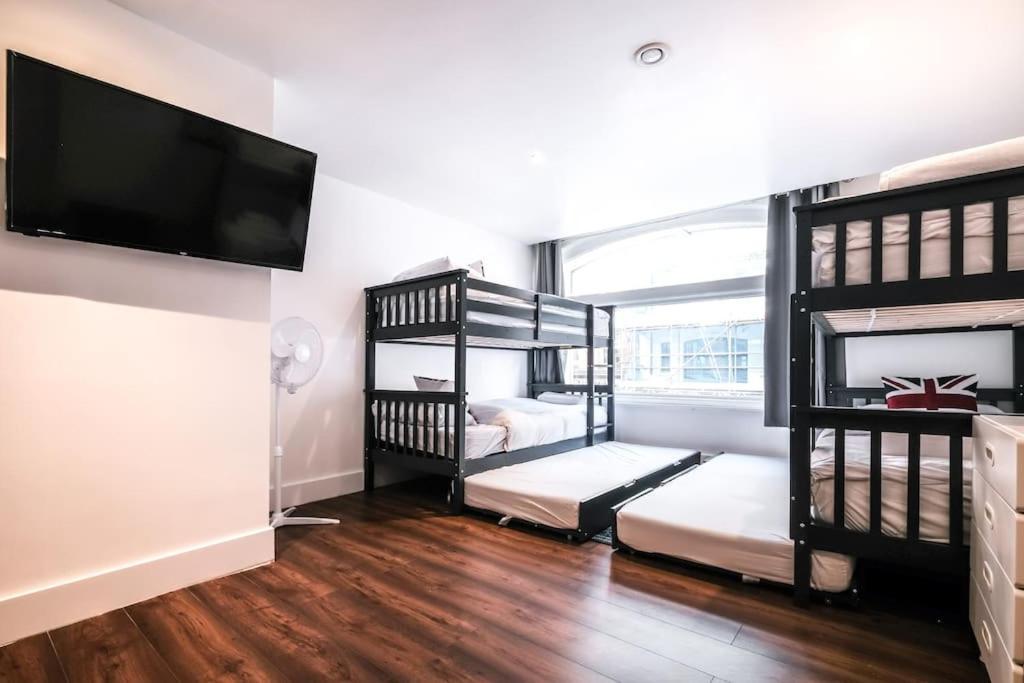 Spacious Apartment In Piccadilly Sleep 6 Vrb London Exterior photo